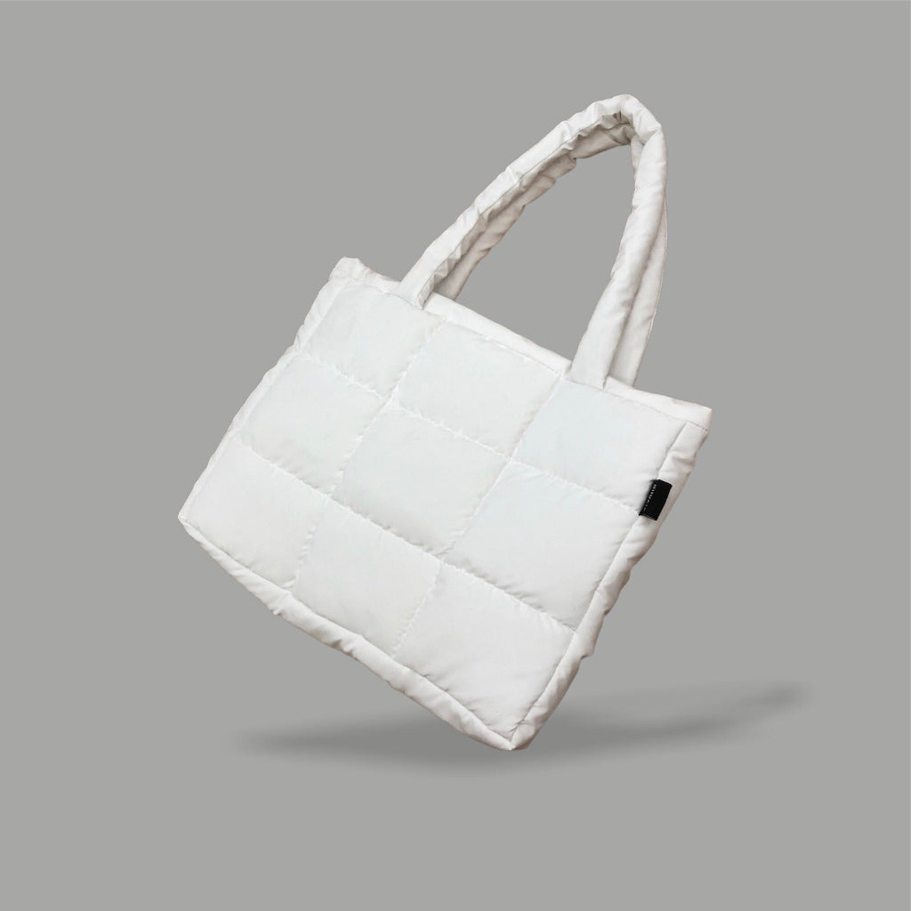 QUILTED TOTE BAG